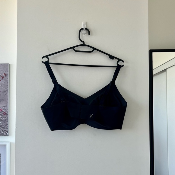 Knix Padded V-Neck Bra - Thin Strap - Picture 6 of 8